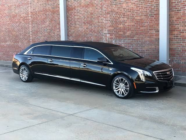Lincoln Town Car Stretch Limo